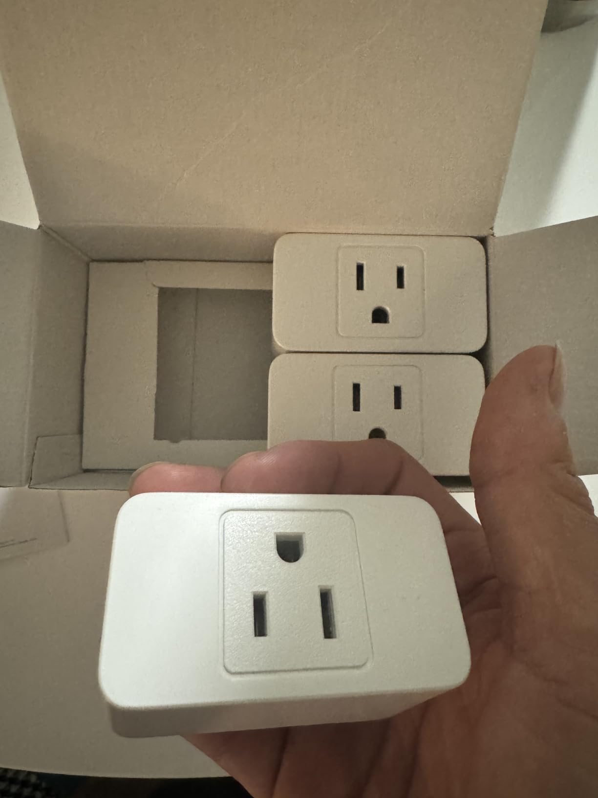 meross Smart Plug 4 Pack, Supports Apple HomeKit, 15A Wi-Fi Outlet Plug customer photo 1