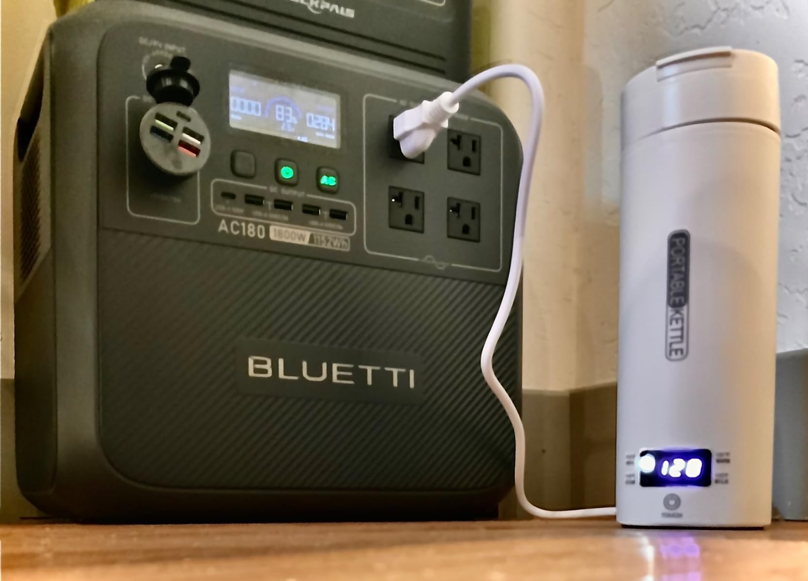 BLUETTI AC180 Solar Generator with 200W Solar Panel Included, 1152Wh 1800W | LFP Battery w/ 4 1800W (2700W Peak) AC Outlets, 0-80% in 45Min, Portable Power Station for Camping, Off-grid, Power Outage customer photo 2