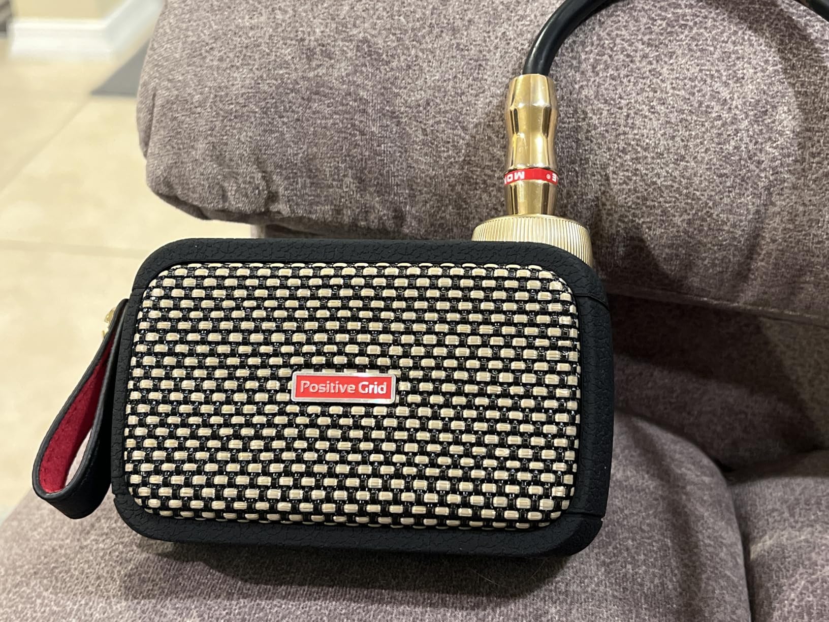 Positive Grid Spark GO 5W Ultra-Portable Smart Guitar Amp & Speaker customer photo 2
