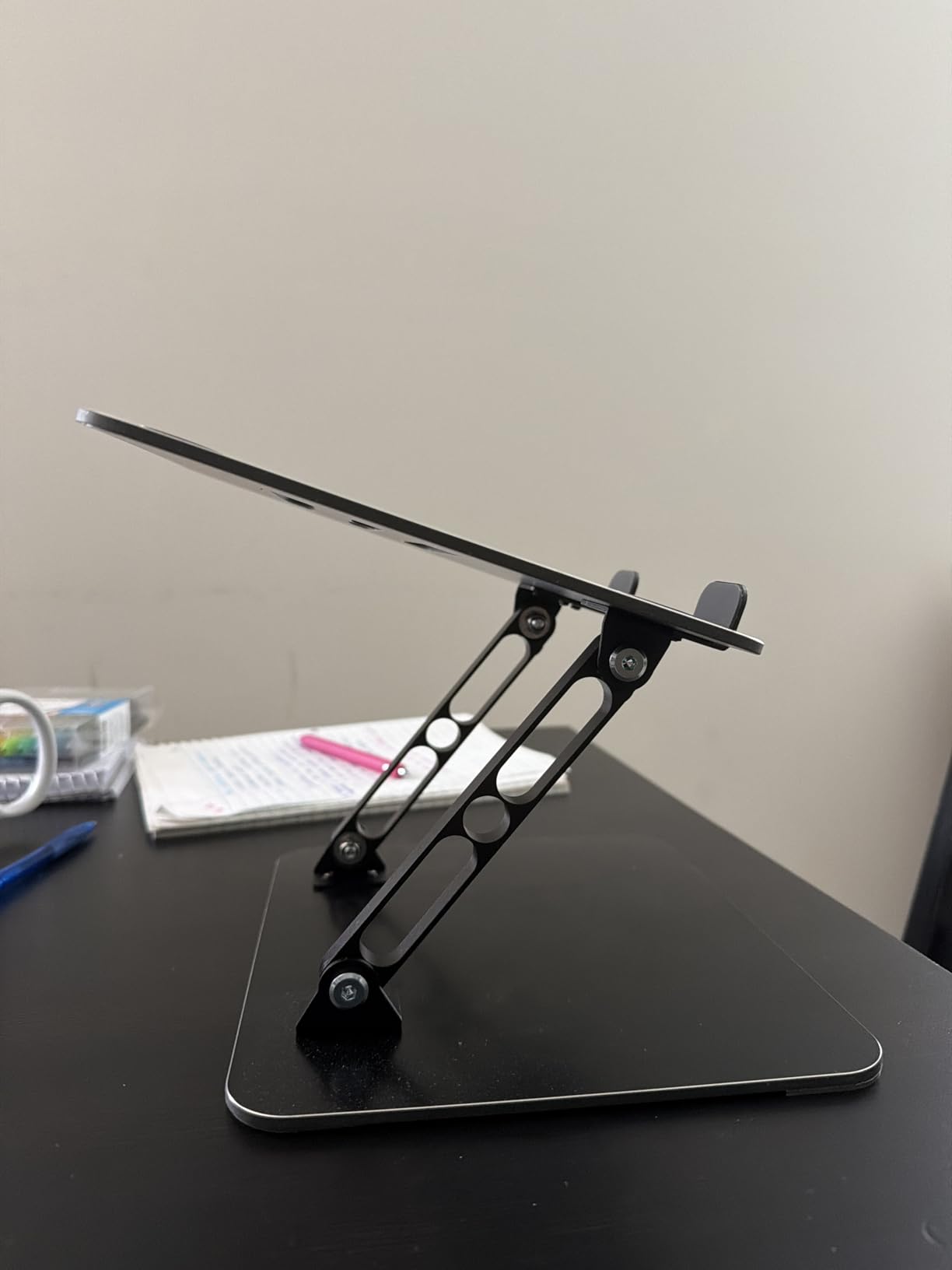 Adjustable Laptop Stand for Desk, Metal Laptop Riser Holder customer photo 1