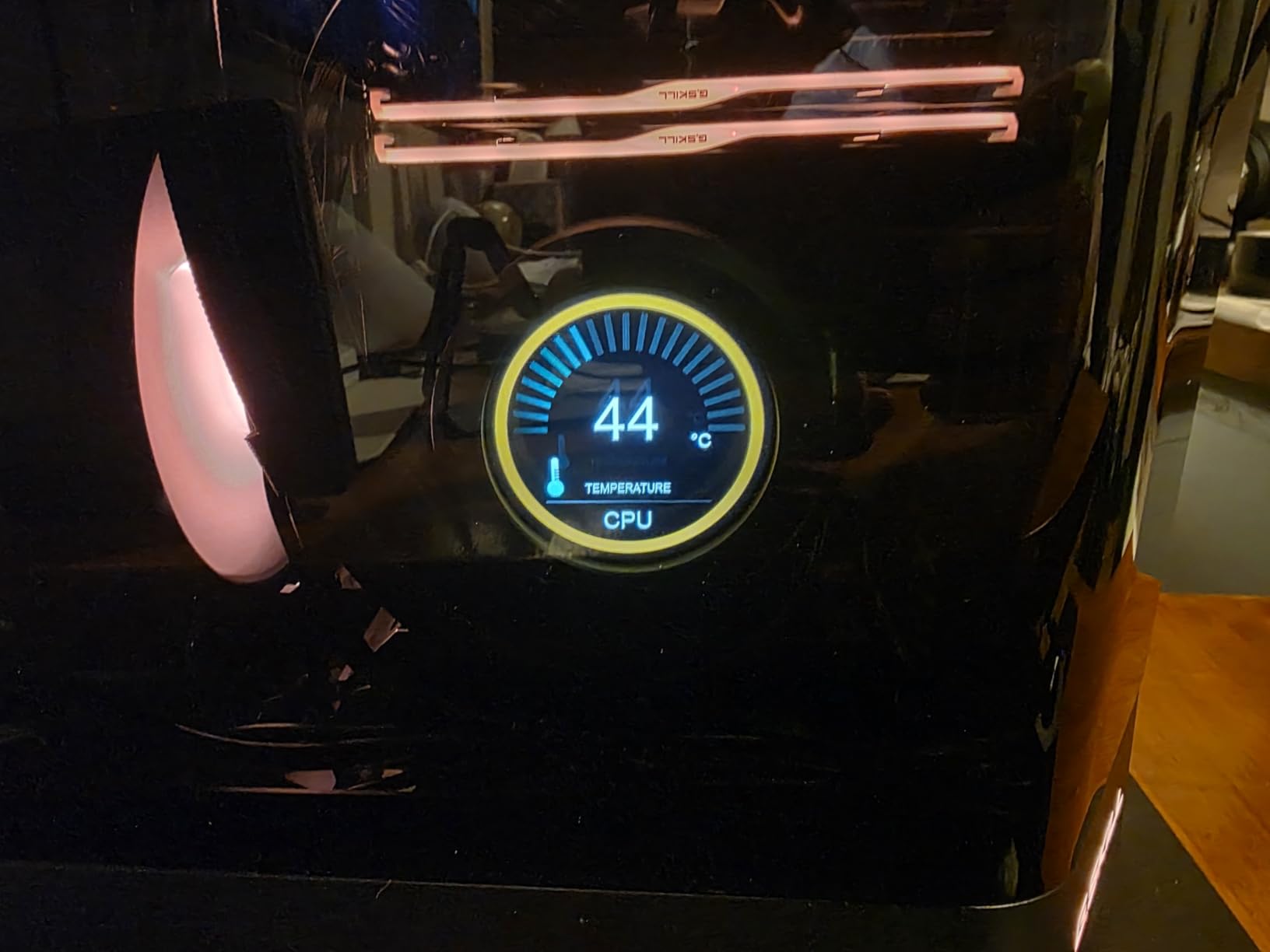 Thermaltake TH280 V2 Ultra ARGB Sync/AlO Liquid Cooler/ARGB Fan 140 * 2/PWM 500~1800rpm/Water Block 2.1