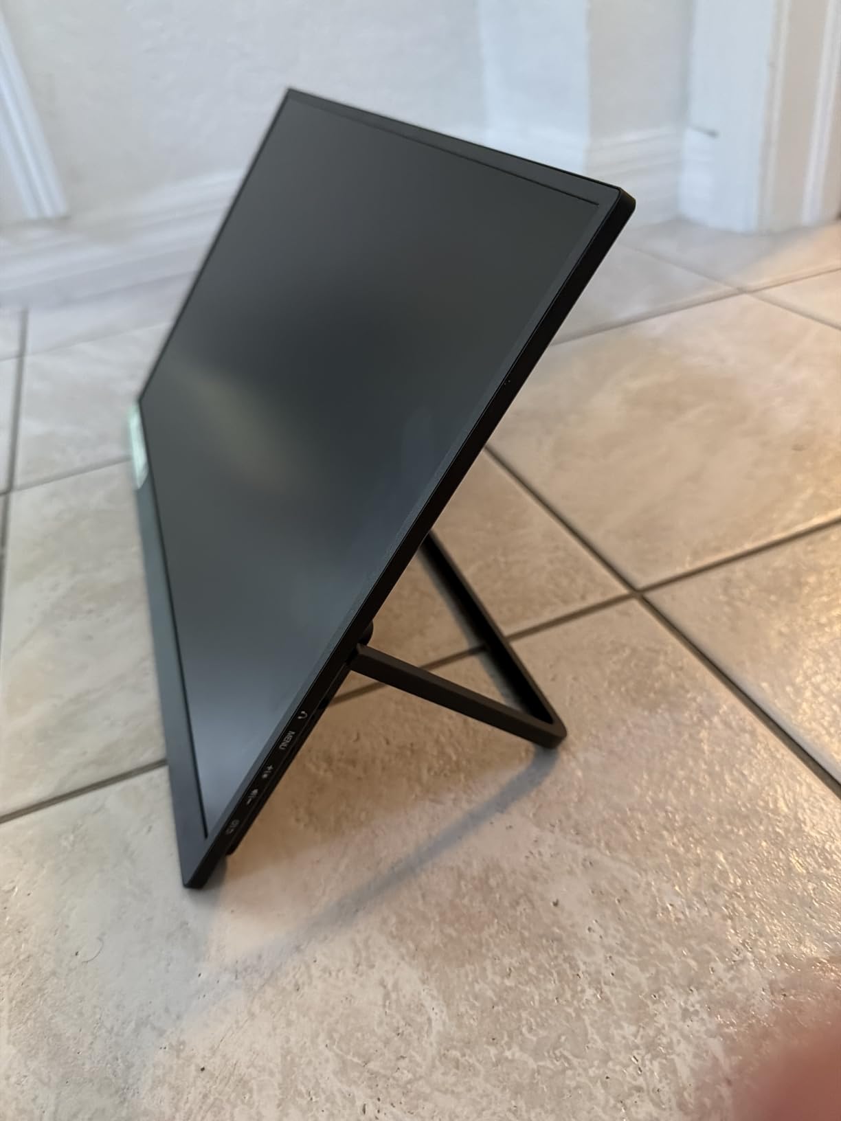 VisionOwl Portable Monitor for Laptop, IPS USB-C HDMI Travel Second Monitor for MacBook Pro Air, PC, PS5, Xbox, Portable Second Screen, Built-in Kickstand, Speakers, VESA Mountable, 18.5 Inch customer photo 1