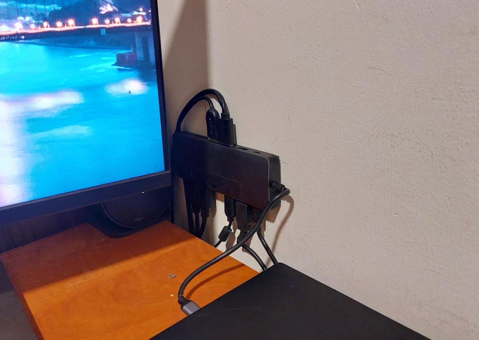Anker Laptop Docking Station 3 Monitors, 14in1 USBC Hub with Triple Display customer photo 1