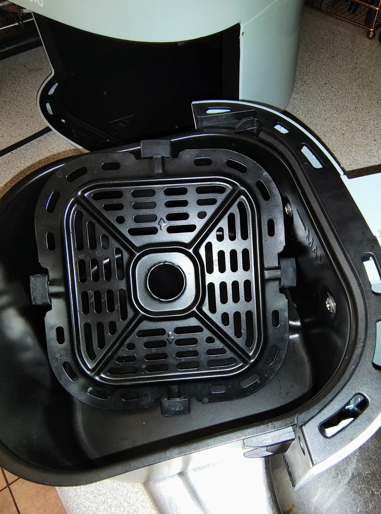 Tasty Personal Air Fryer, Healthier Meals in Minutes, Adjustable Temp Control up to 400°F, Easy-to-Use Design, Nonstick Basket and Tray Made without PFAS, PFOA, PFOS & PTFE, 900 Watts, 2-Quart, Aqua customer photo 1
