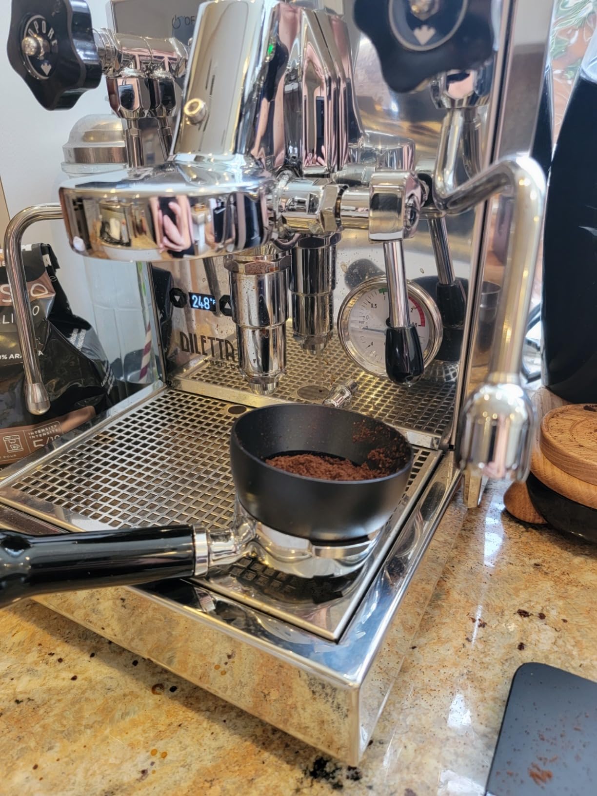 Diletta Bello+ Espresso Machine | E61 | PID Temperature Control | Shot Timer | Programmable Preinfusion | Handmade In Italy (Black) customer photo 1