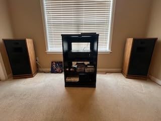 Yamaha R-N800A Network Receiver with Phono and Built-in DAC, Silver customer photo 1