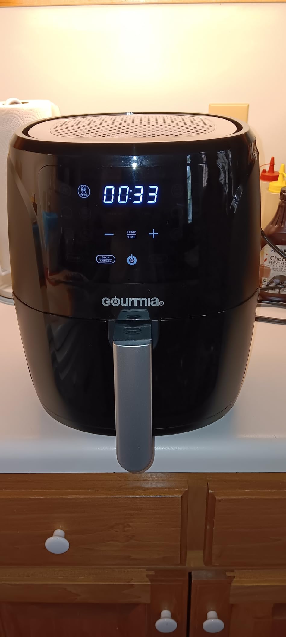 Gourmia Air Fryer - 4 Qt Capacity, FryForce360º, Digital Display with 8 Presets, Roast, Bake, Broil, Dehydrate, Dishwasher Safe Accessories, Compact, Black customer photo 2