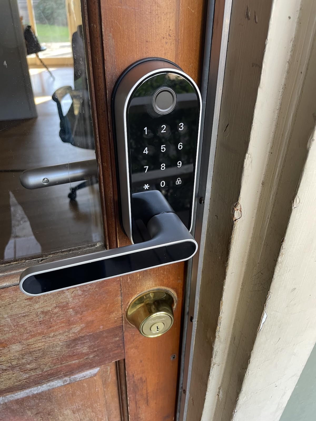 Bluetooth Fingerprint Smart Lock with Handle & Keypad – Fits Most US Doors, DIY Install, Keyless Entry: Code, FOB, Auto-Lock. Ideal for Home, Airbnb, Rental, Kids, Seniors. Alexa & Google Compatible customer photo 1
