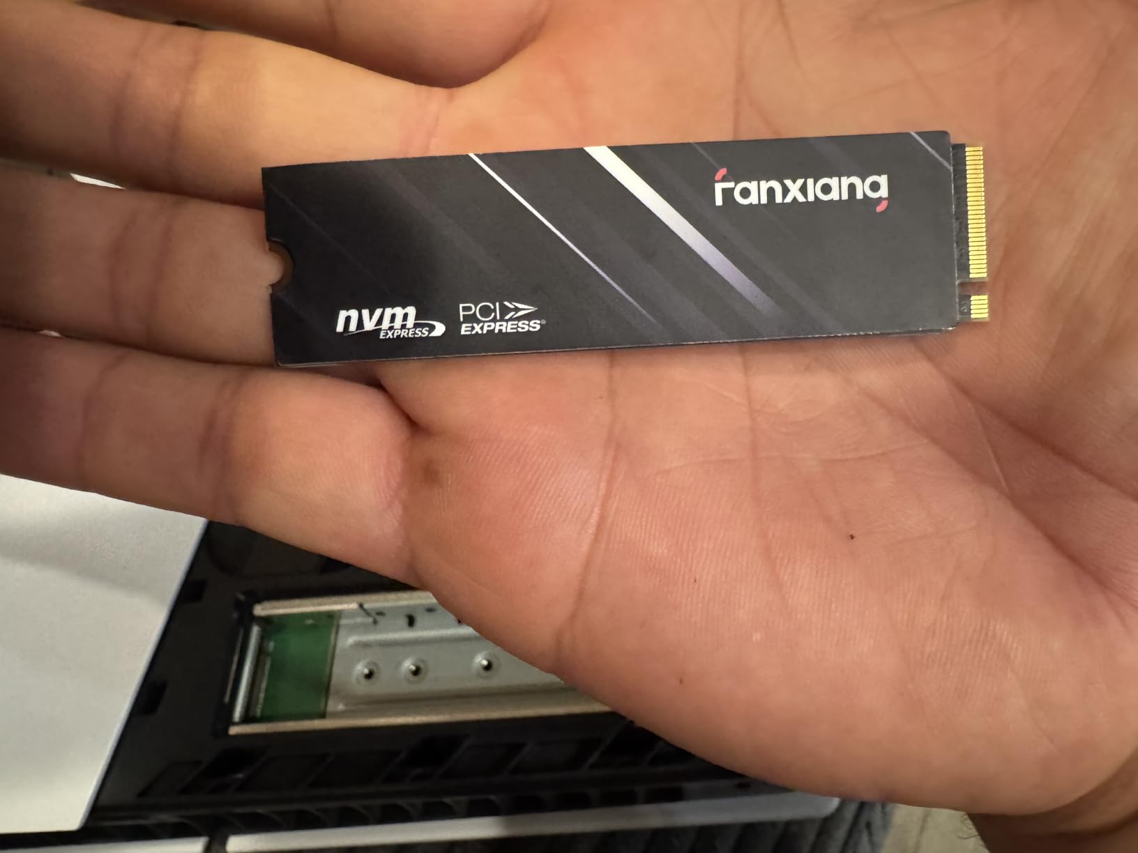 fanxiang 500GB NVMe SSD PCIe Gen4 M.2 SSD, Up to 4700 MB/s, Internal Gaming SSD for PS5, 3D NAND SLC Cache Solid State Drive Upgrade Storage for PC/Laptops S690Q customer photo 1