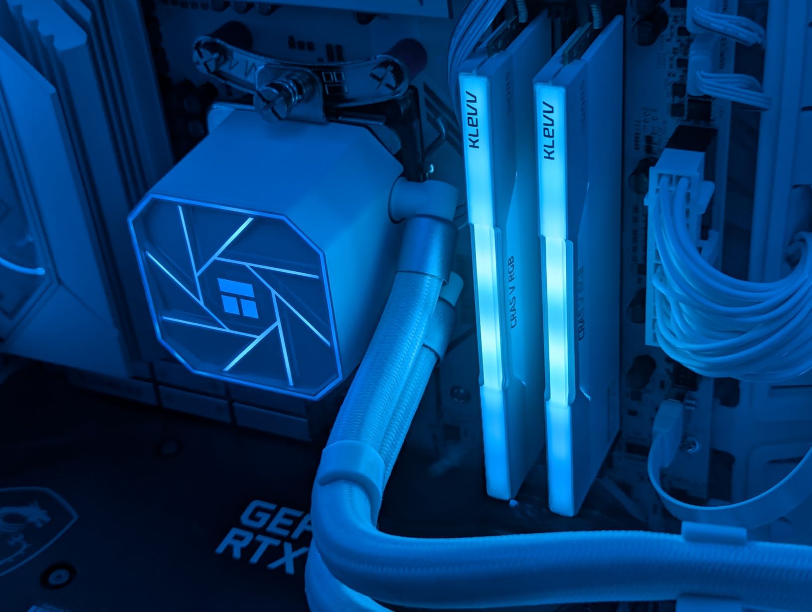 KLEVV CRAS V RGB DDR5 32GB (2x16GB) 6000MHz CL30 SK Hynix A-Die 1.35V Gaming Desktop Ram Memory XMP 3.0 / AMD Expo Ready - Black (KD5AGUA80-60A300G) customer photo 2