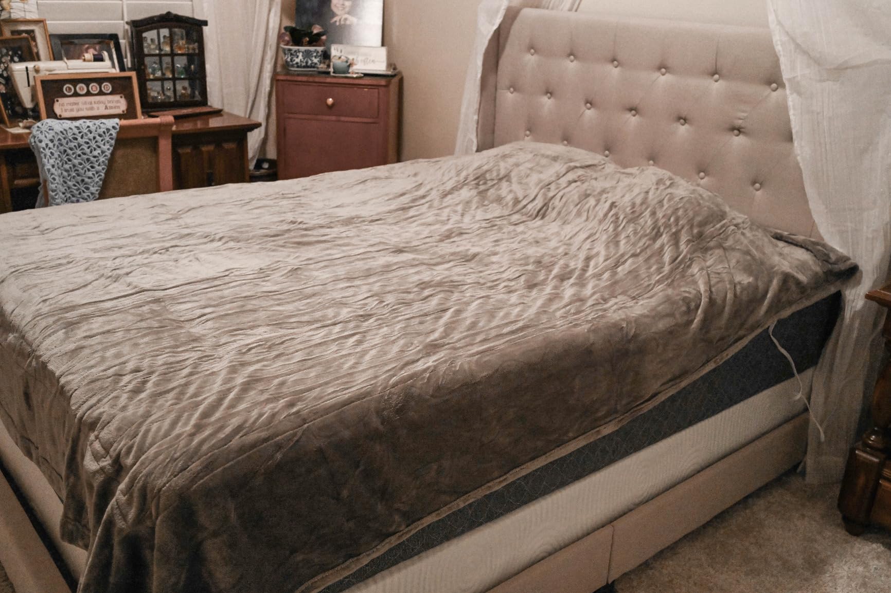 Beautyrest Wi-Fi Heated Blanket Queen, Microplush Electric Blanket, Taupe customer photo 1