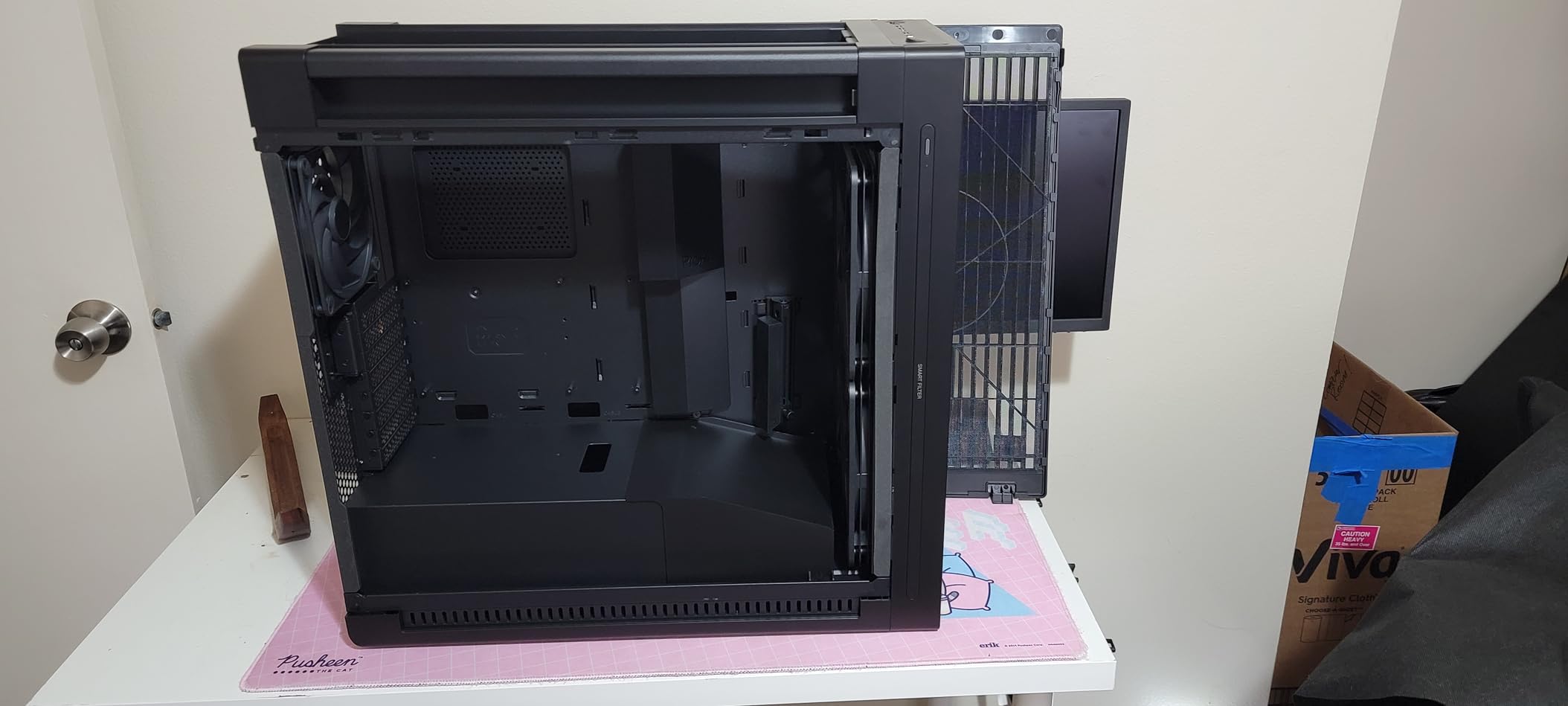ASUS ProArt PA602 E-ATX Full-Tower PC Case customer photo 1