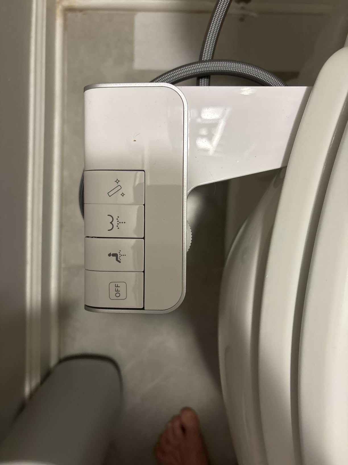 Hibbent Bidet Attachment for Toilet, Dual Nozzle for Frontal & Rear Wash customer photo 1