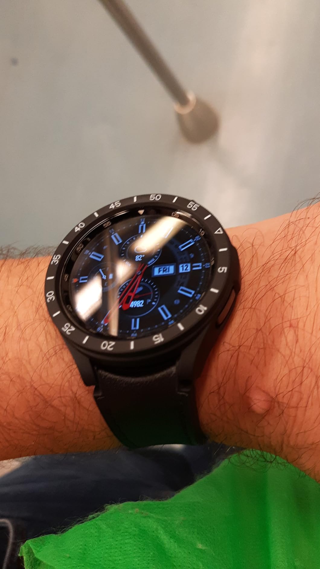 SAMSUNG Galaxy Watch 6 Classic 47mm Bluetooth Smartwatch, Rotating Bezel, Fitness Tracker, Personalized HR Zones, Advanced Sleep Coaching, US Version, Black (Renewed) customer photo 2