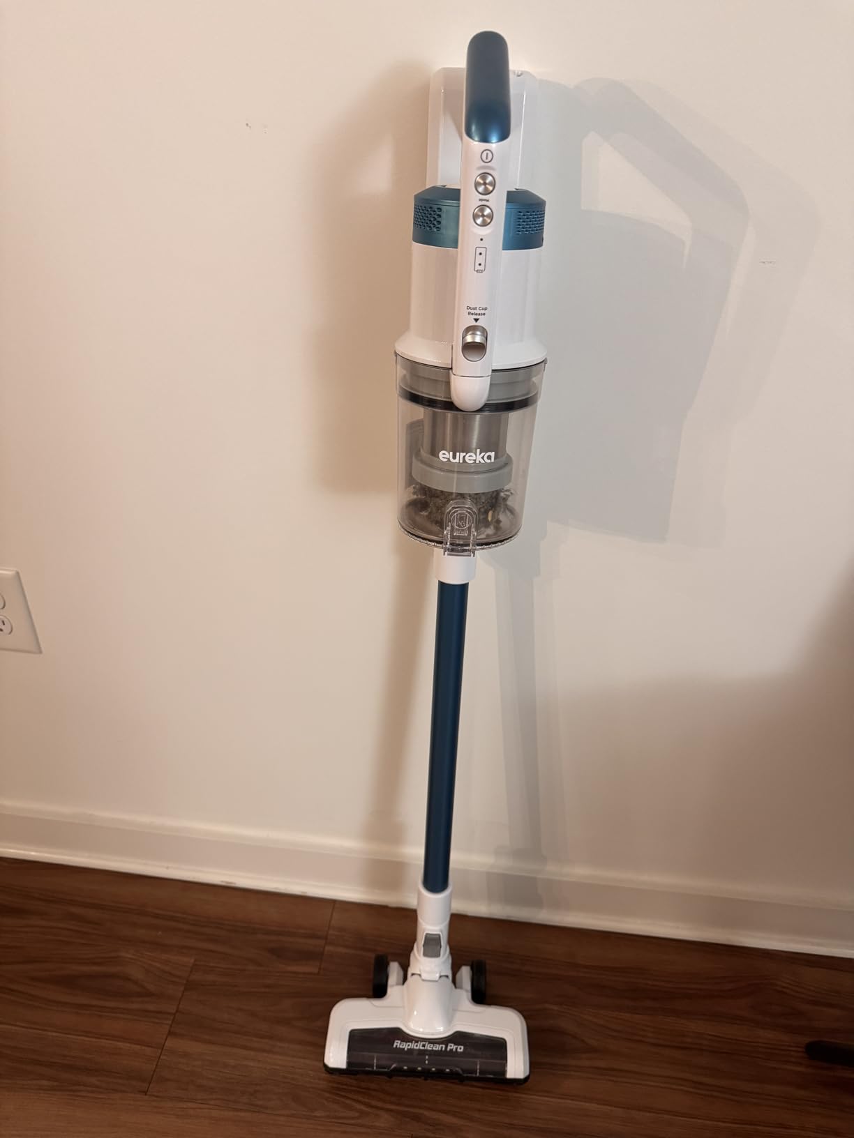 Eureka RapidClean Pro 250W Tangle-Free Cordless Stick Vacuum, NEC280TL customer photo 2