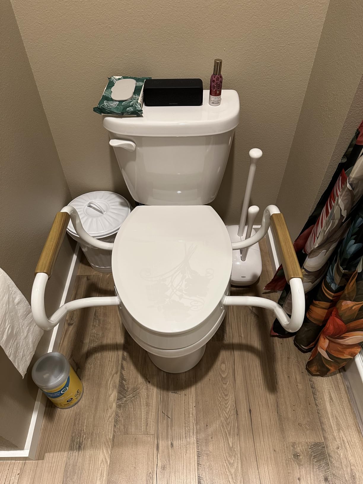Lunderg Solva Raised Toilet Seat with Handles - Elongated - Adds 3 Inches customer photo 2