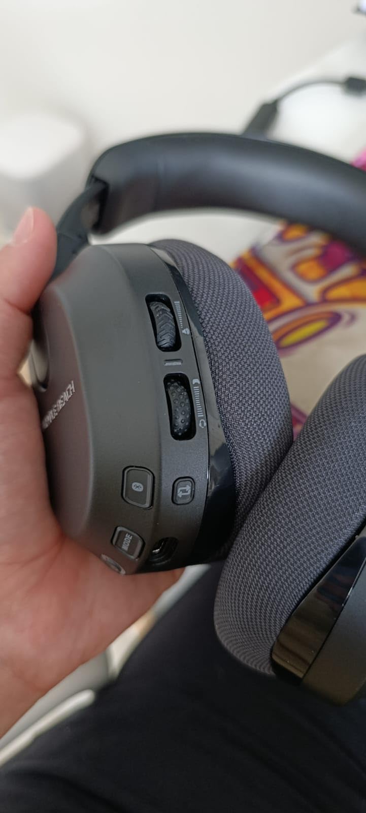 Turtle Beach Stealth 600 Wireless Gaming Headset for Xbox, PS5, PC, Mobile - Flip-to-Mute Mic customer photo 1