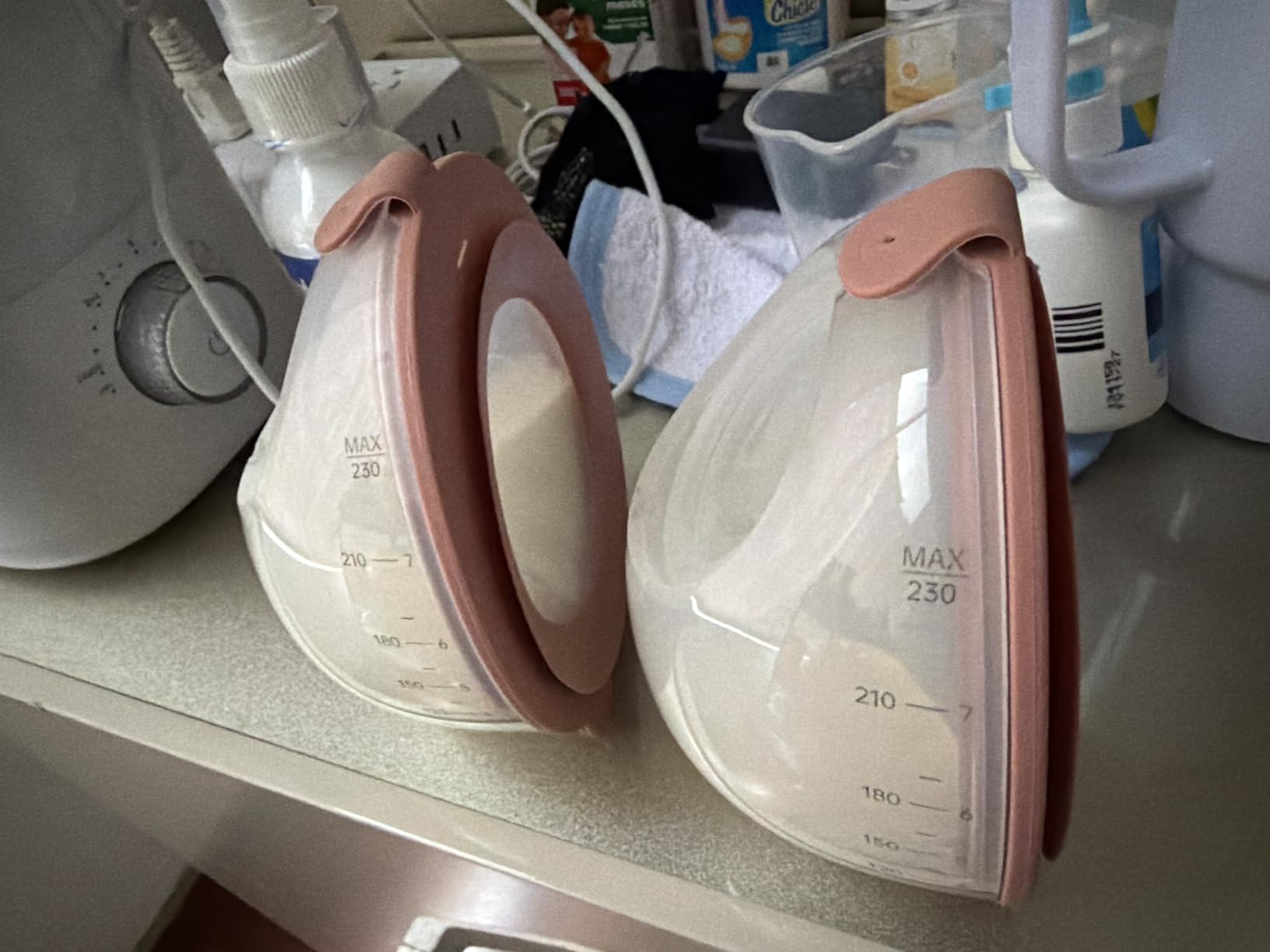 Momcozy V1 Pro Wearable Breast Pump, Hospital-Grade Pocket Primary Pump customer photo 2