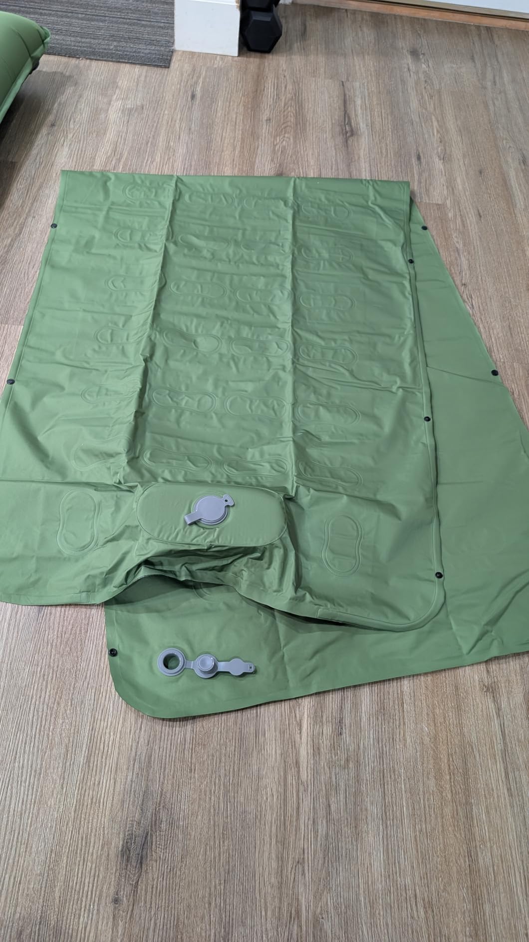 FNARMW Camping Sleeping Pad, Extra Thick 5 Inch Camping Mat with Pillow Built-in Foot Pump Inflatable Sleeping Pads Compact for Camping Backpacking Hiking Traveling Tent（Green） customer photo 2