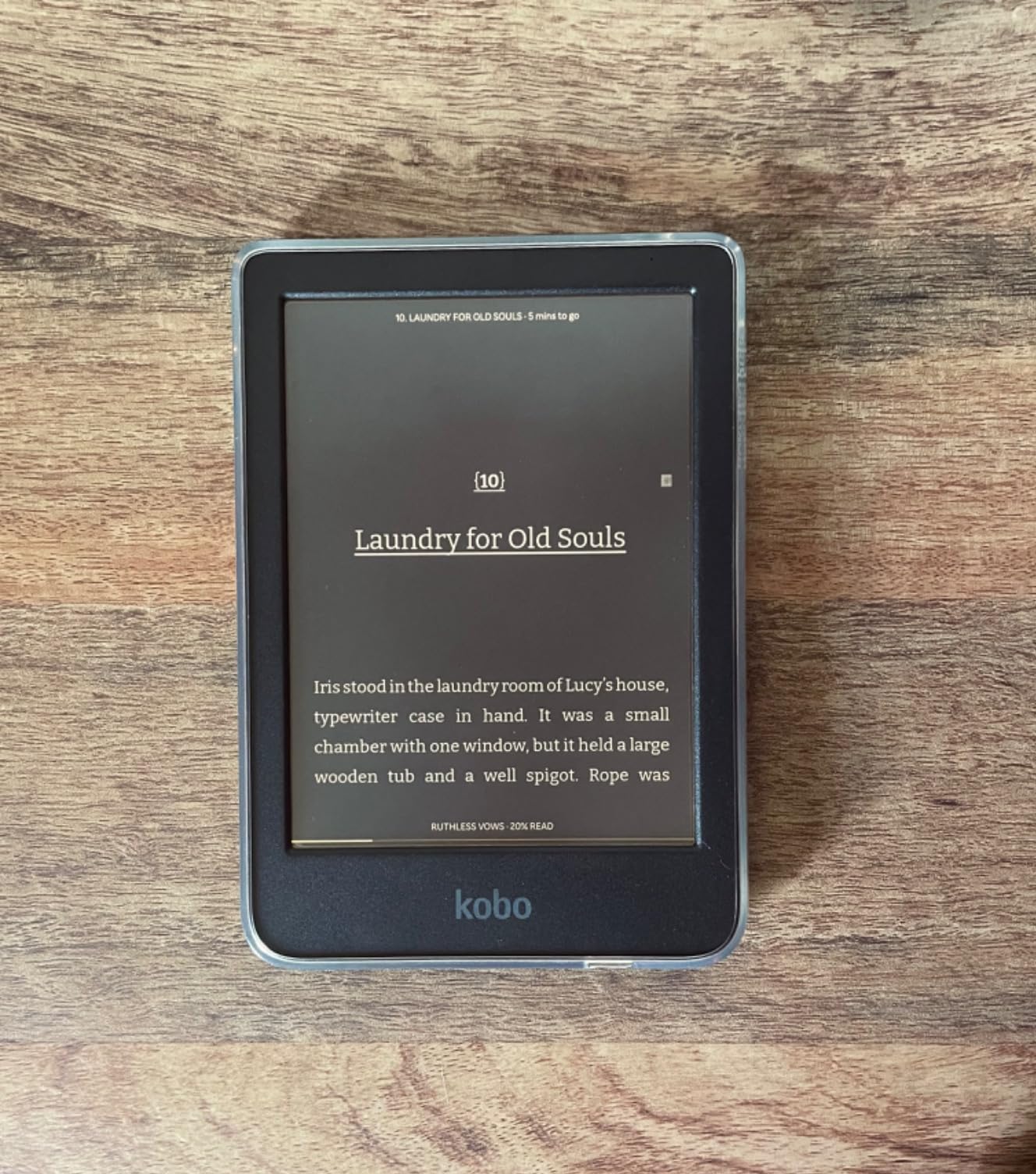 Kobo Clara Colour | Colour eReader | 6” Glare-Free Colour E Ink Kaleido™ 3 Display | Dark Mode Option | Waterproof | Audiobooks | 16GB of Storage | Black customer photo 2