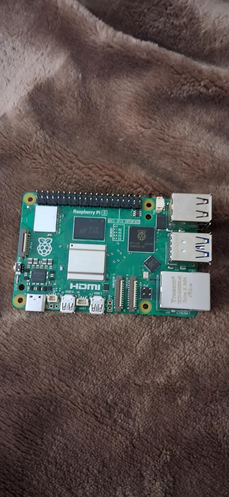 Vilros Raspberry Pi 5 Starter Kit MAX – Official 8GB RAM Pi 5 Board, 128GB Preloaded Micro SD, Case, Power Supply & Cooling – Complete Plug-and-Play Kit for Beginners & Advanced Users customer photo 1