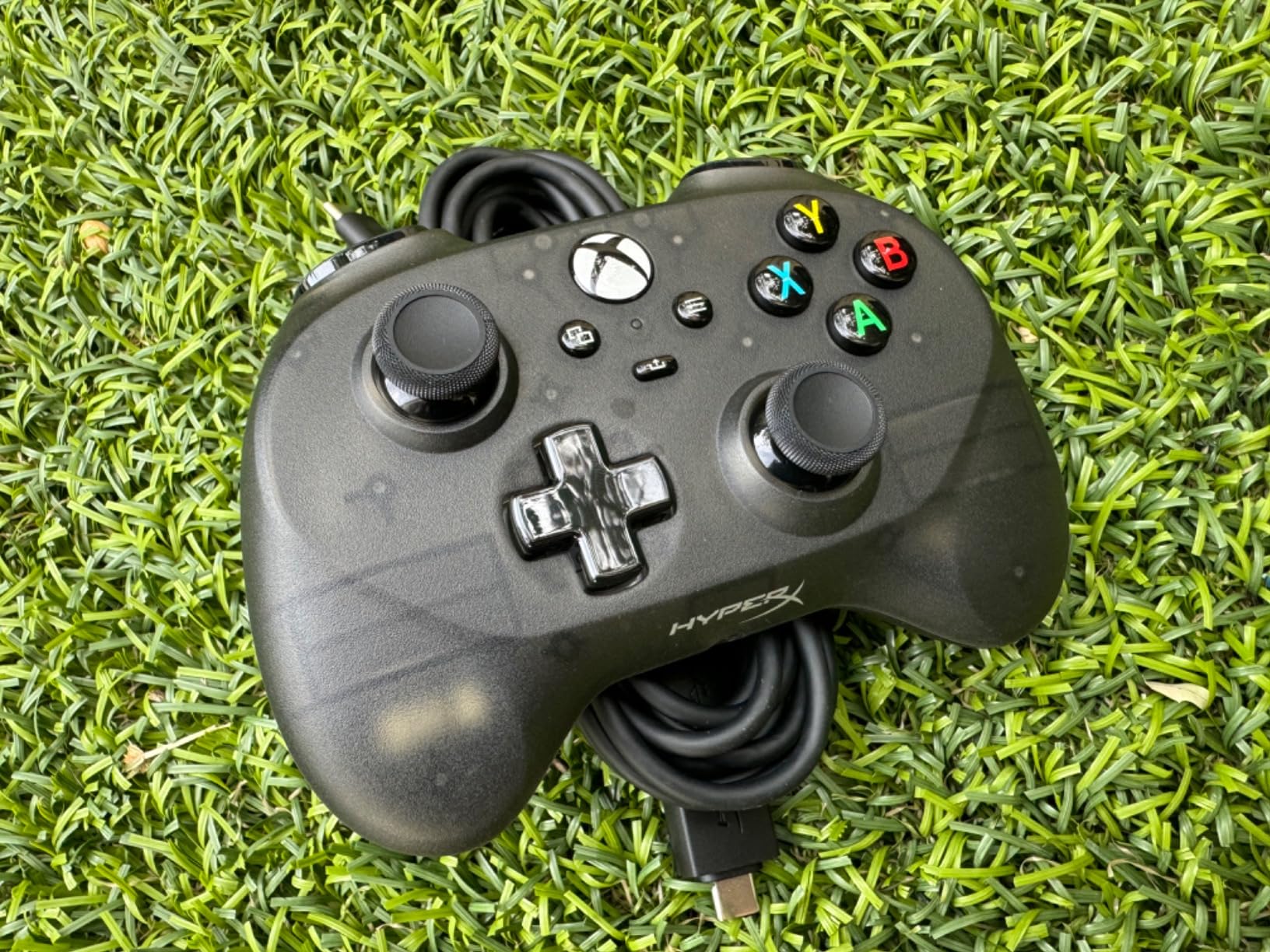 HyperX Clutch Tanto - Mini Wired Gaming Controller for Xbox Series X|S Licensed Compact Full Featured Wired Black customer photo 1