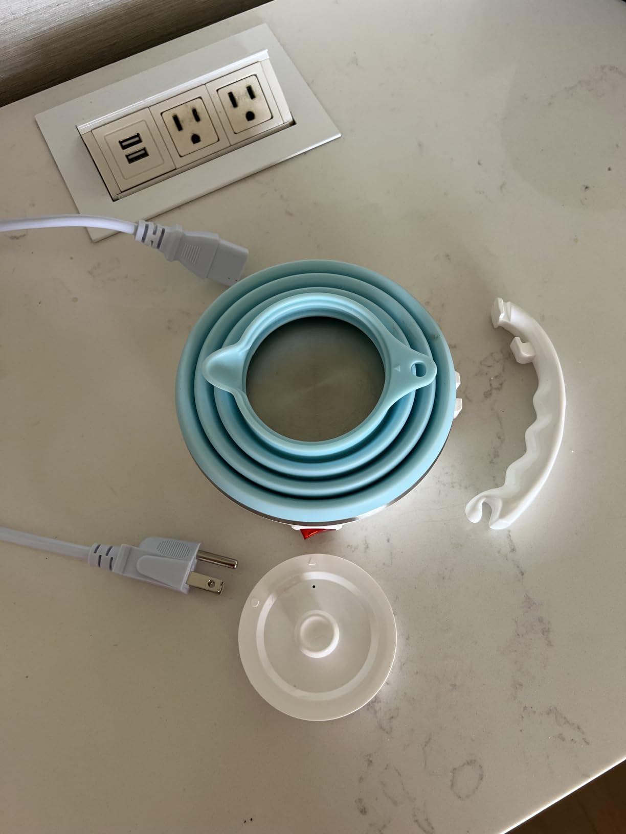Travel Electric Kettle Small, Portable Travel Kettle Electric, Collpasible Electric Kettle, Food Grade Silicone Tea Kettle, Ultra-thin Foldable, Auto Shut off and Keep Warm, 110V 555ml (Blue) customer photo 2
