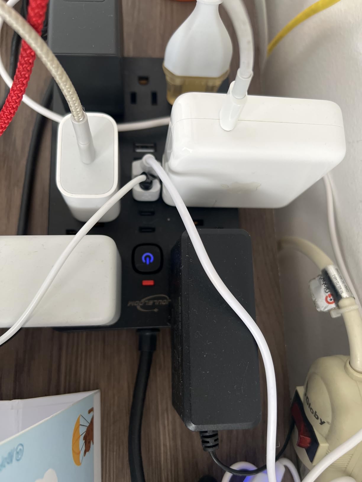 6 FT Flat Plug Surge Protector Power Strip,11 AC Outlets with 6 USB Ports customer photo 2