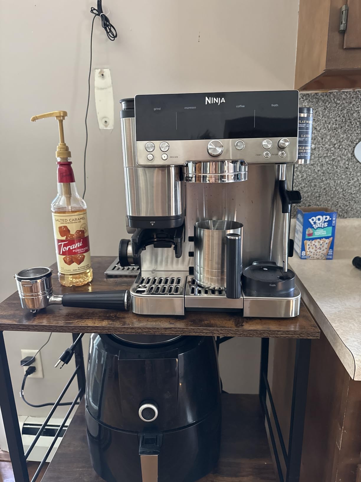 Ninja Luxe Cafe Premier 3-in-1 Espresso Machine, Drip Coffee, & Cold Brew | Built-in Grinder, Hands-Free Milk Frother, and Assisted Tamper for Cappuccinos & Lattes, Stainless Steel, ES601 customer photo 2