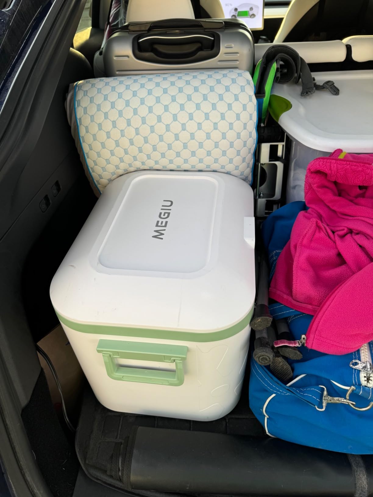 Megiu Car Refrigerator 23 Quart, Portable 12V Freezer for Camping Road Trip customer photo 1