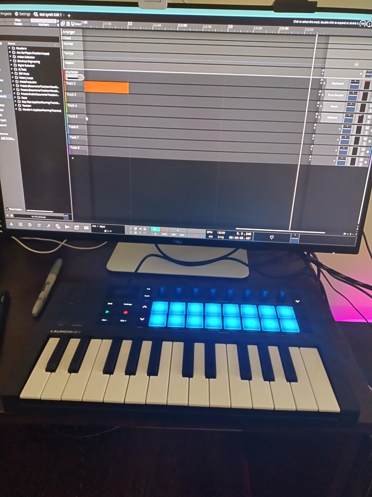 Novation Launchkey Mini 25 MK4 USB MIDI Keyboard Controller customer photo 1