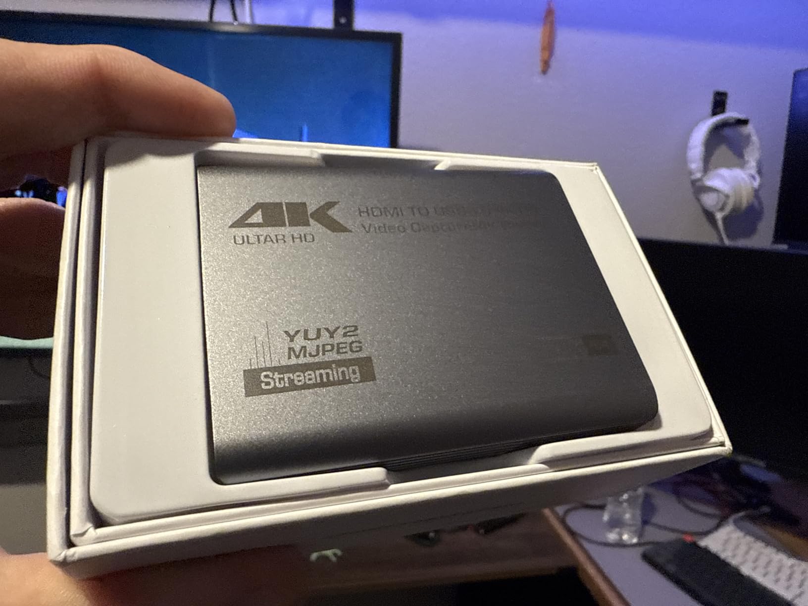 USB3.0 HDMI Capture Card, 4K Passthrough, 1080P60 2K30 Recording customer photo 1