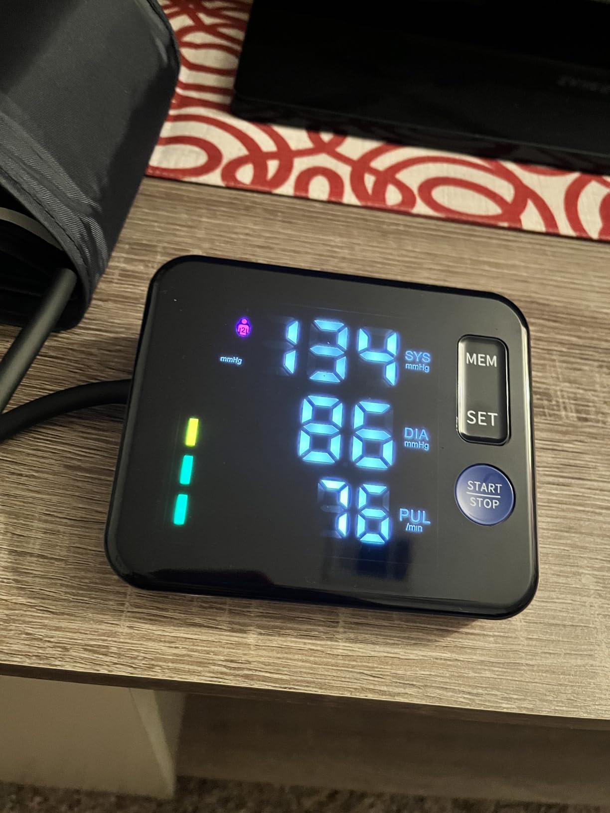 GUAEVER Blood Pressure Monitor Rechargeable Upper Arm, Large Screen, Black customer photo 2