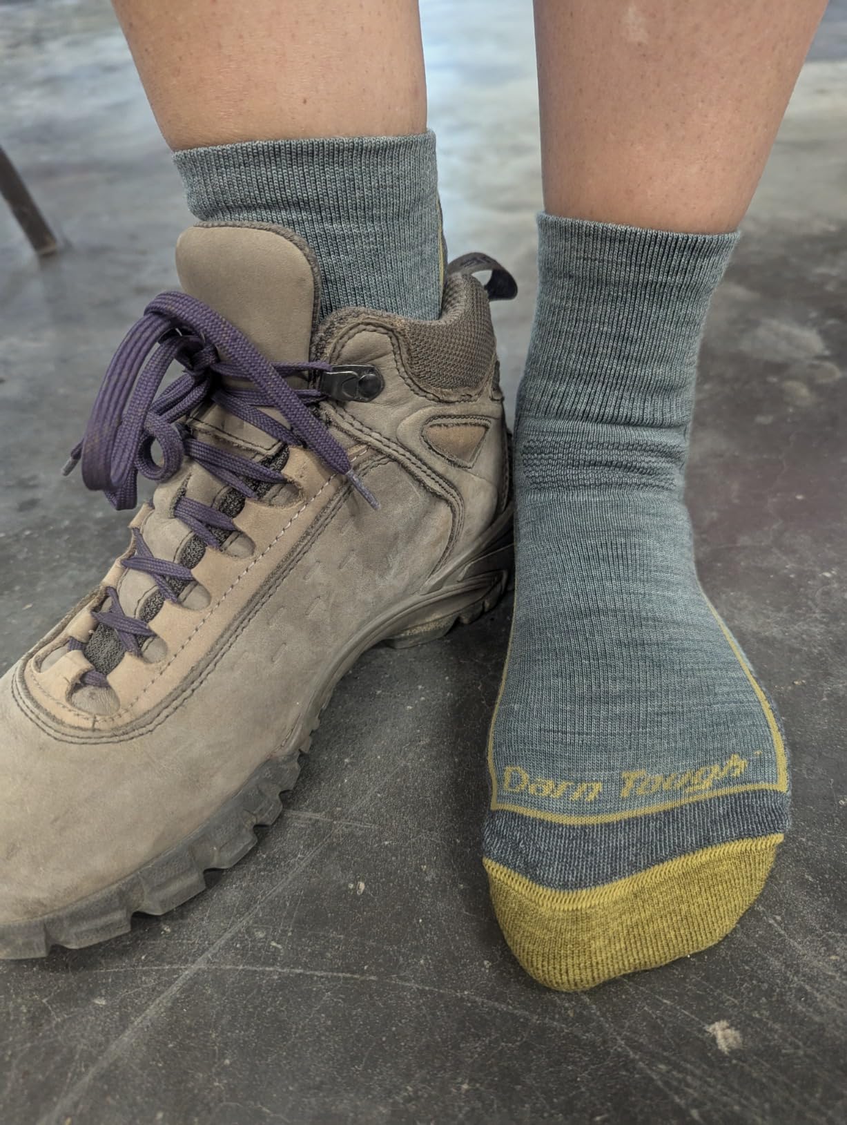 Darn Tough Vermont Women's Hiker Quarter Midweight Cushion Socks (1958) customer photo 1