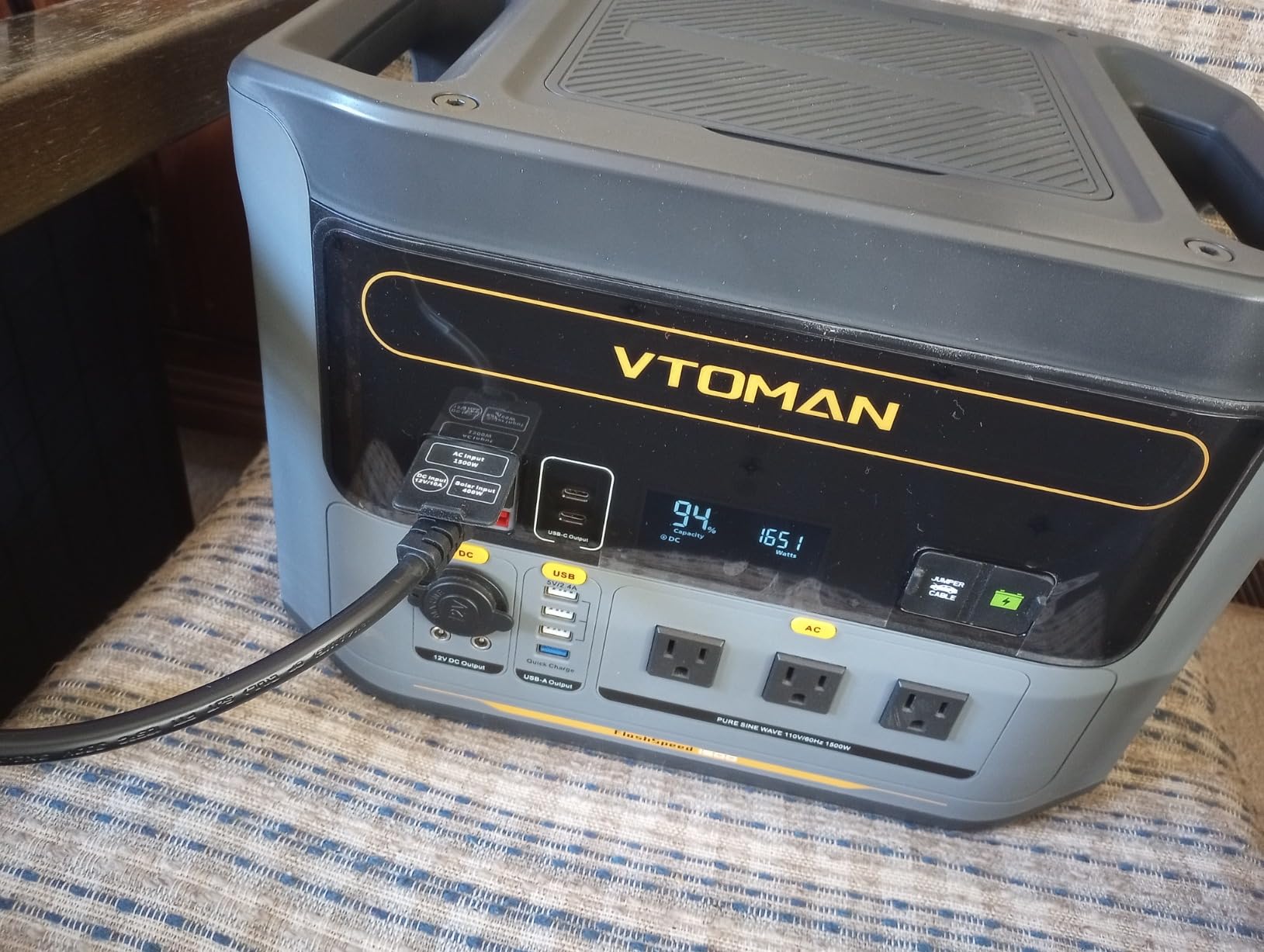 VTOMAN FlashSpeed 300 Portable Power Station, 300W 230Wh LiFePO4 Battery customer photo 1