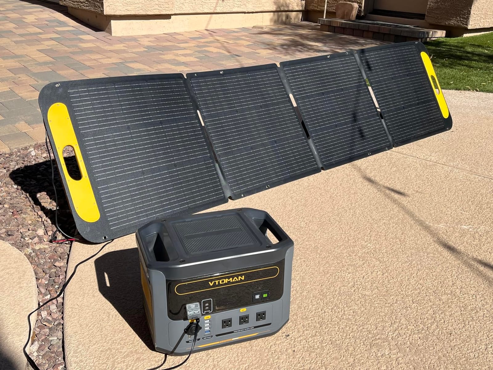 VTOMAN FlashSpeed 300 Portable Power Station, 300W 230Wh LiFePO4 Battery customer photo 2