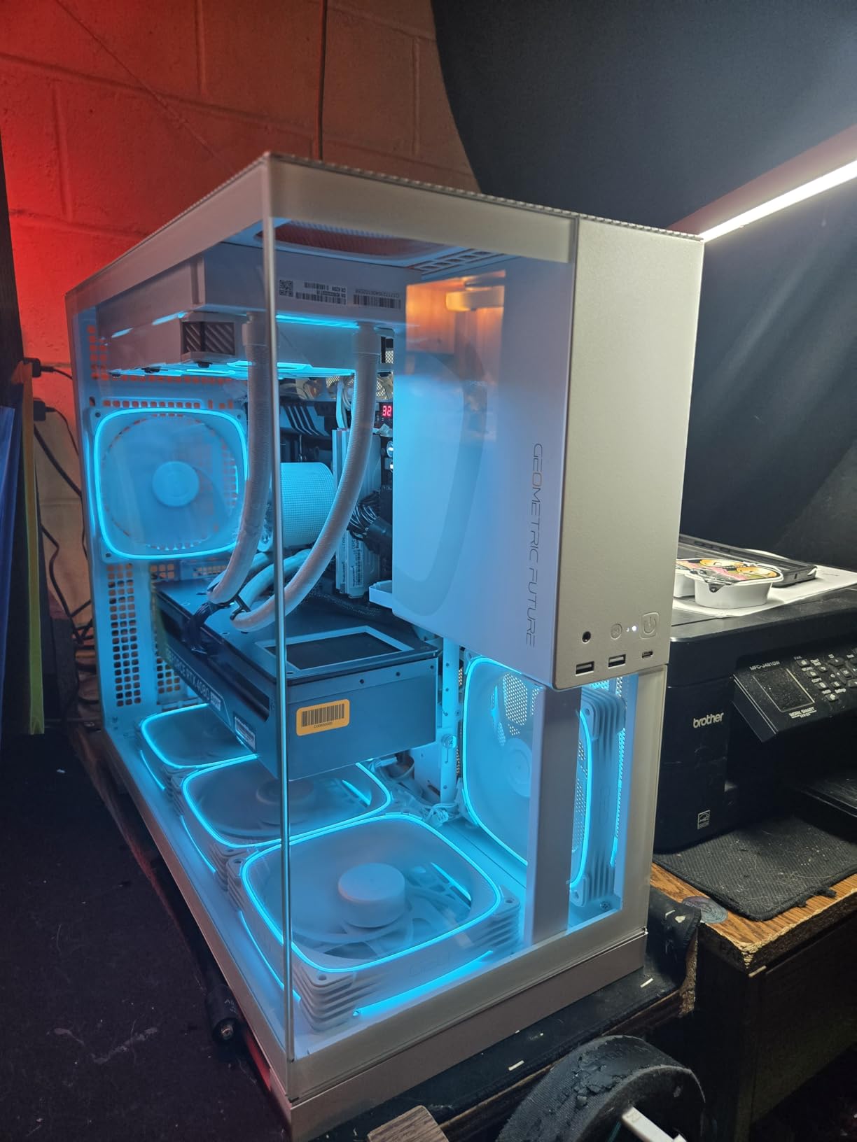 Geometric Future M5 Tempered Glass Mid Tower, E-ATX/ATX Gaming Case, 1.2mm Steel, Type C, Toolless Panels, Support 420/360 Radiator, ARGB PWM 140m Fan x 5 Pre-Installed, Black/Grey, GEO-M5F-BG customer photo 1