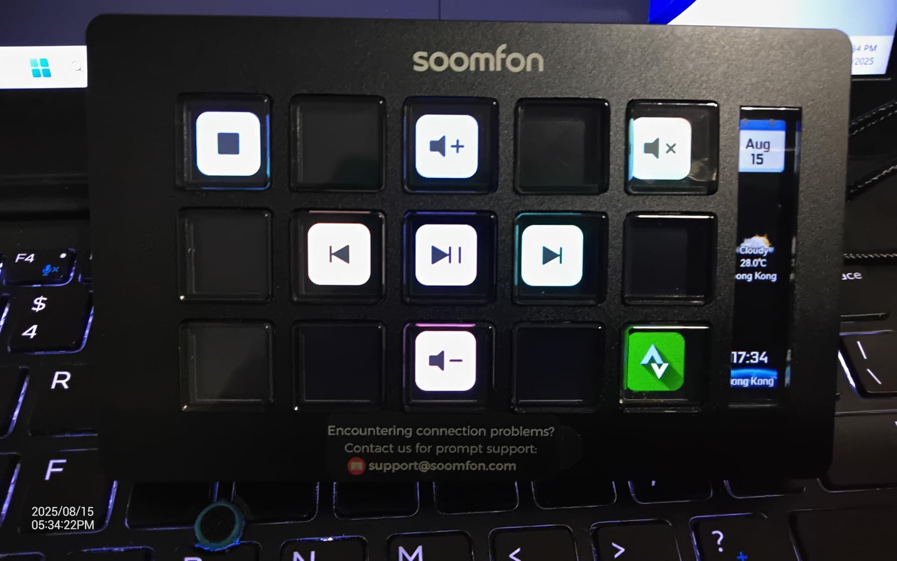 SOOMFON Stream Controller Studio Control Deck 15 Macro Keys and Dashboard | 15 Customized LCD Buttons to Trigger Actions, Compatible with OBS, Twitch, YouTube, for Live Streaming Video Editing, Black customer photo 2