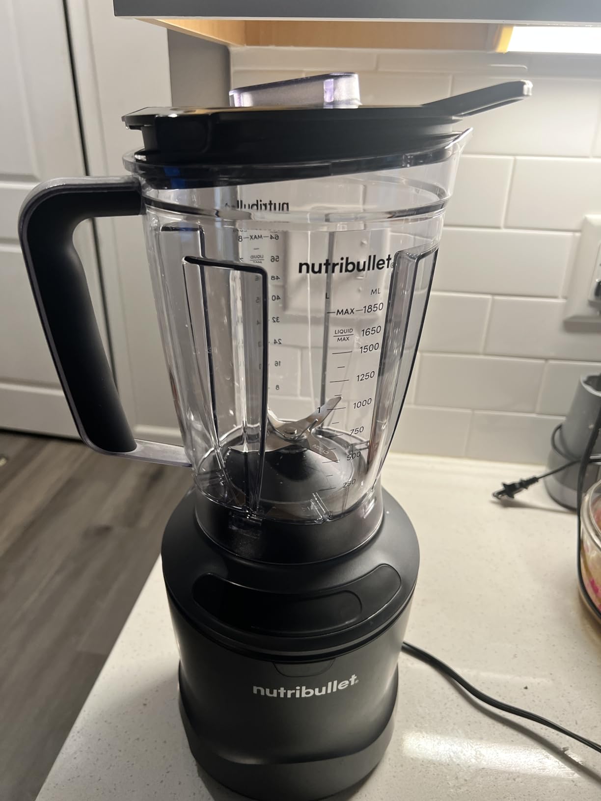nutribullet SmartSense Blender Combo, 1400W, 64oz Pitcher, 32oz & 24oz Cups, 5-Speed, Smoothies, Ice and Frozen Fruit, Nut Milk, Soup, Matte White, NBF50700AW customer photo 1