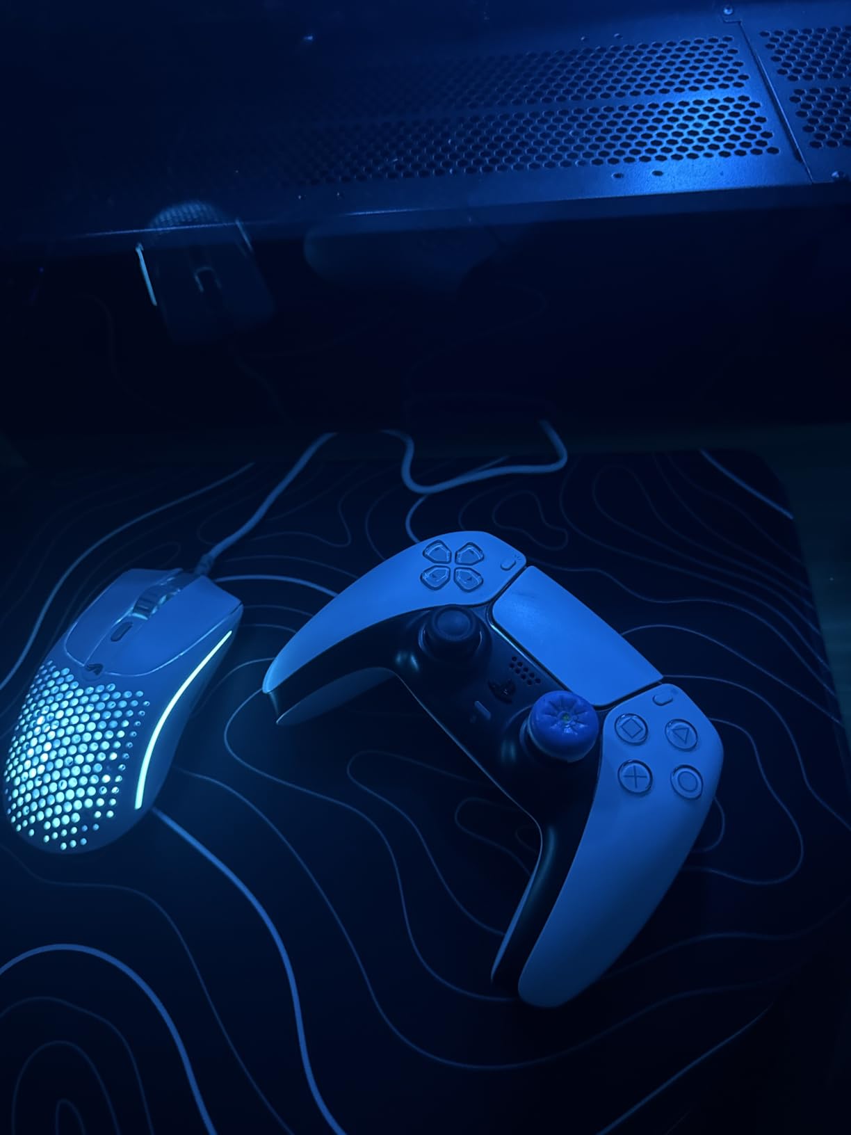 GLORIOUS Model O 2 Mini Wired Gaming Mouse: Superlight 49g, 26K Optical Sensor, Motion Sync, 80M Clicks, 6 Programmable Buttons, Mouse for Small Hands, FPS, MMO, MOBA customer photo 2