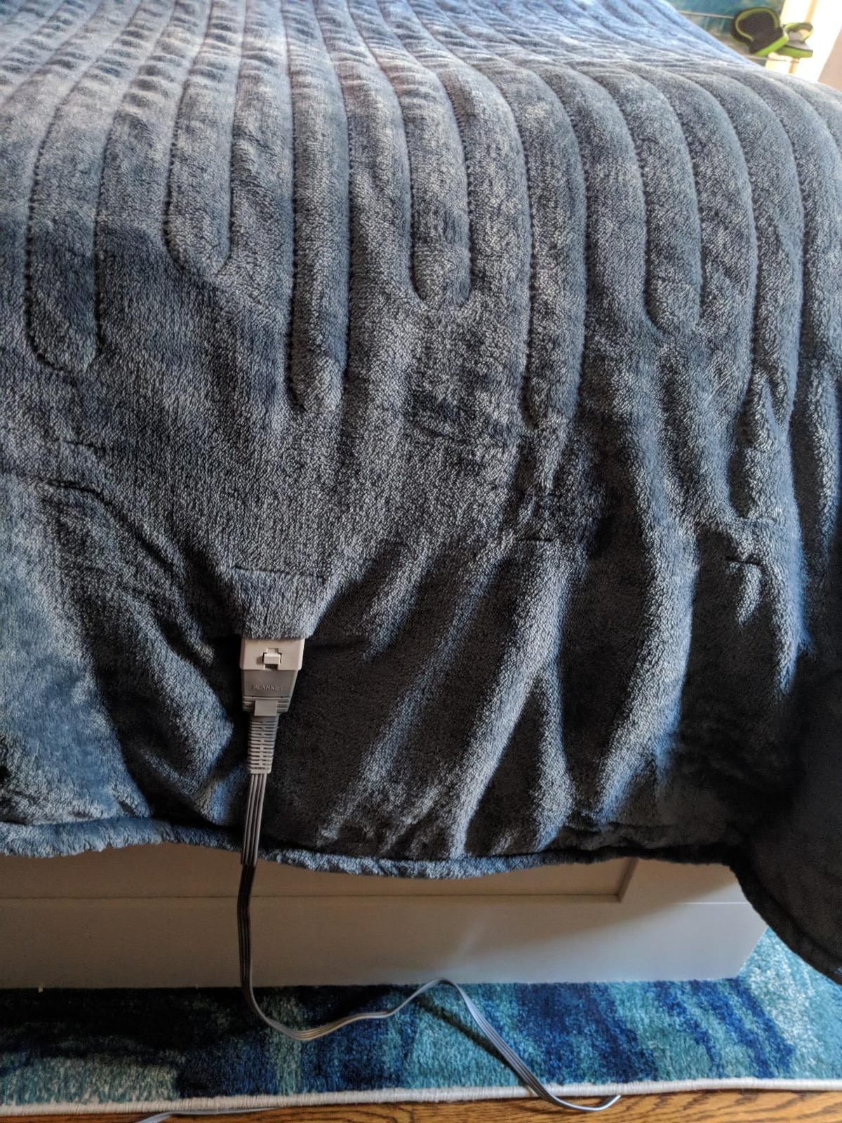 Beautyrest Reversible Heated Throw - Plush Sherpa Heating Blanket, Grey customer photo 1