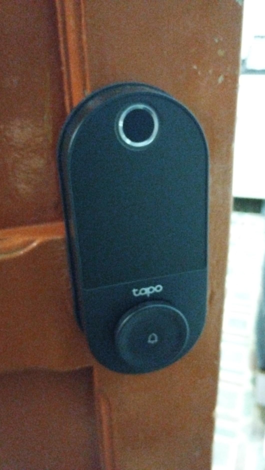 Tapo Smart Wi-Fi Door Lock, Deadbolt, Fingerprint Recognition, DL110 customer photo 1