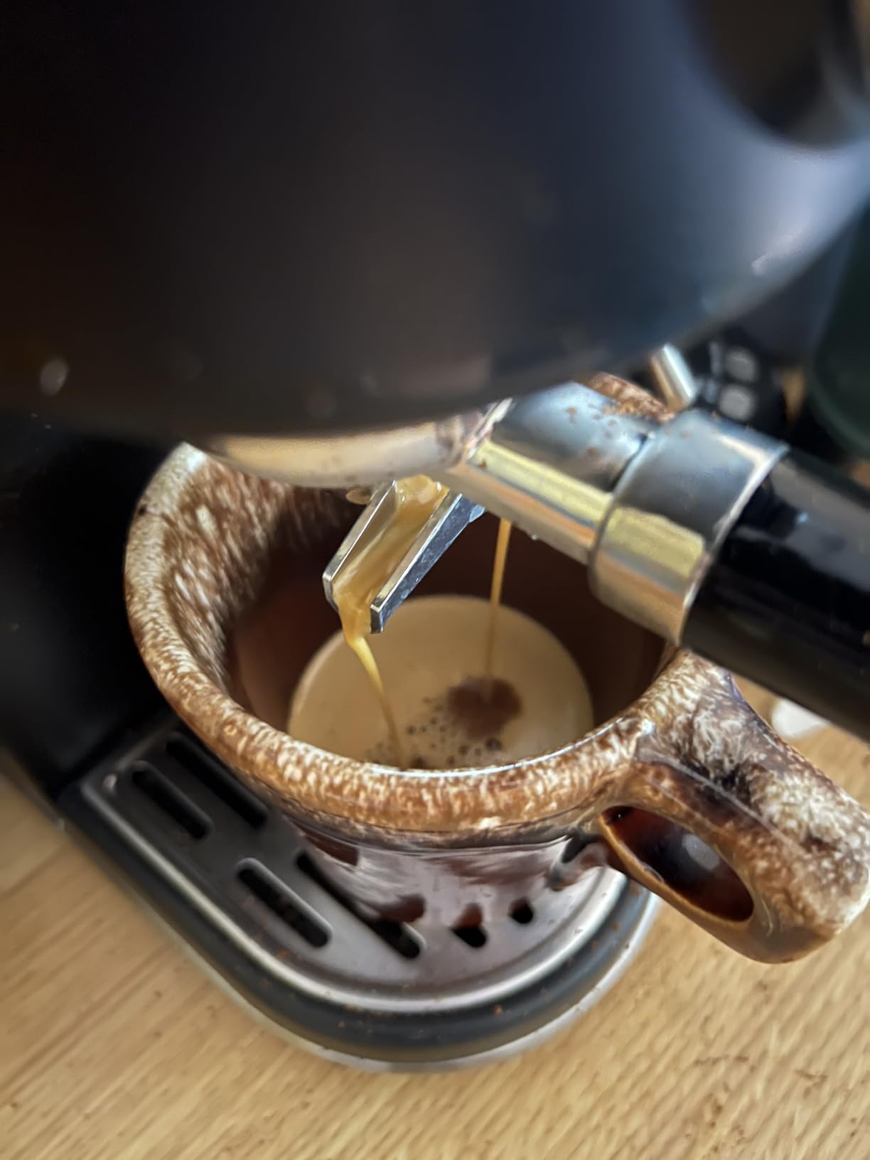 HiBREW H10B Programmable Espresso Machine with LED Display and Pressure Gauge, 20 Bar Compact Stainless Steel, 51mm Portafilter customer photo 2