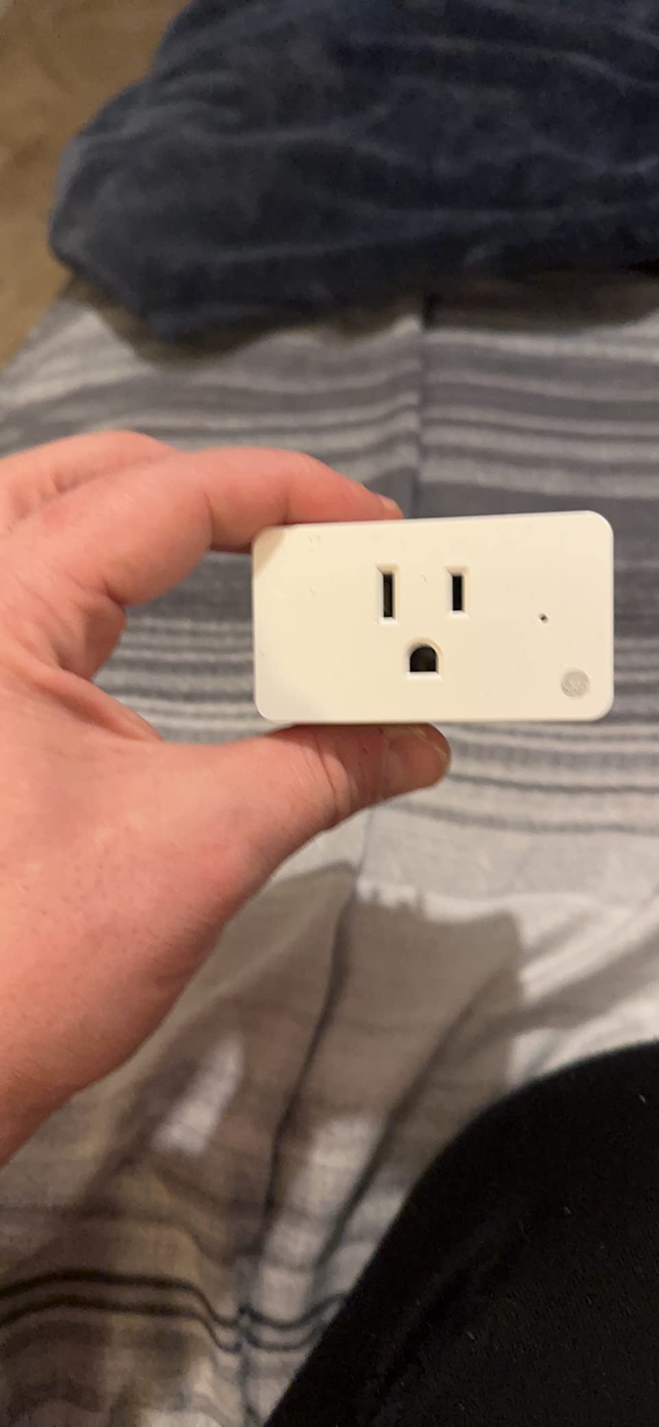 GE Cync Smart Plug, WiFi Outlet, Matter, Works Alexa & Google customer photo 1
