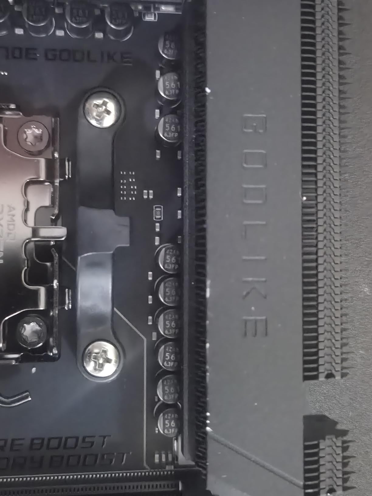 MEG X870E GODLIKE, E-ATX - Supports AMD Ryzen 9000/8000/7000 Processors, AM5 - Dynamic Dashboard III, EZ Slide M.2, 110A SPS, DDR5 Memory (9200+ MT/s OC), M.2 & PCIe 5.0, USB4, Wi-Fi 7, 10G LAN customer photo 2