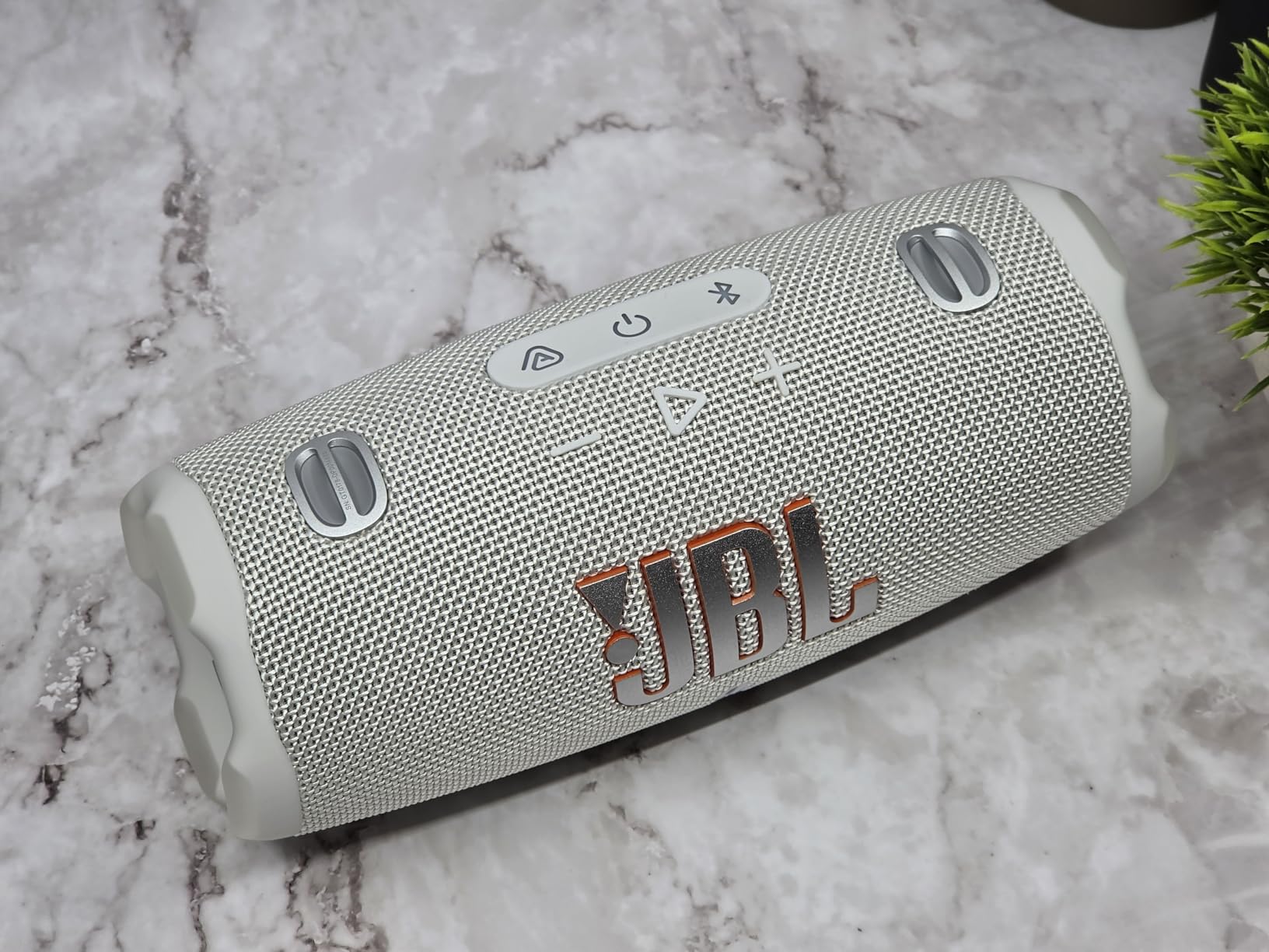 JBL Charge 6 Portable Bluetooth Speaker, Waterproof, Drop-Proof - Blue customer photo 1