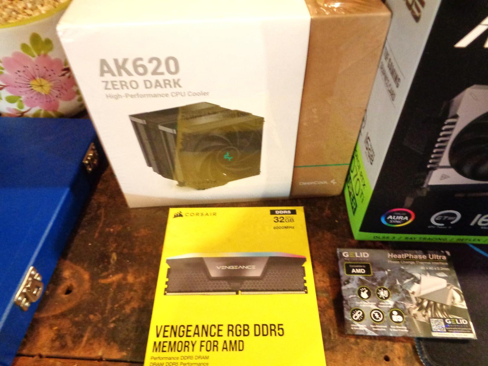 Corsair Vengeance RGB DDR5 32GB (2 x 16GB) Up to 6000MHz AMD Intel RAM | Desktop Gaming Memory, AMD EXPO & Intel XMP 3.0 Compatible, CL30, White, CMH32GX5M2B6000Z30W customer photo 1