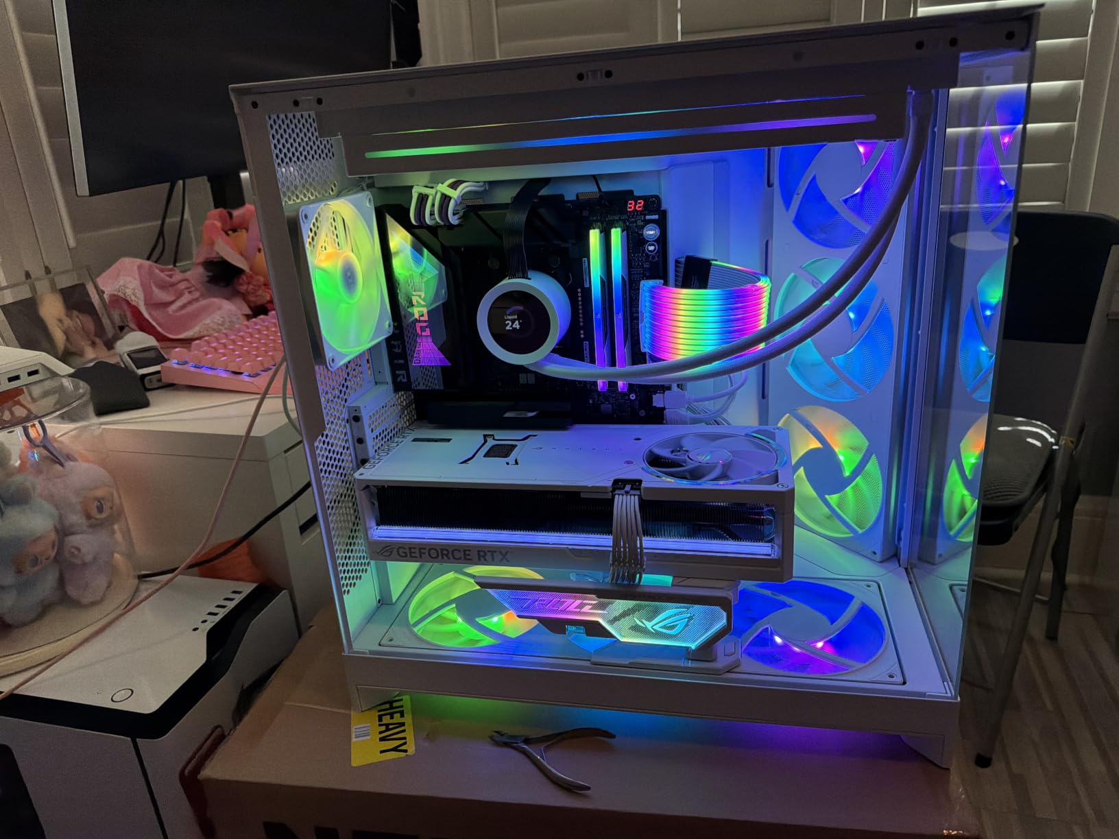 Corsair Vengeance RGB DDR5 32GB (2 x 16GB) Up to 6000MHz AMD Intel RAM | Desktop Gaming Memory, AMD EXPO & Intel XMP 3.0 Compatible, CL30, White, CMH32GX5M2B6000Z30W customer photo 2