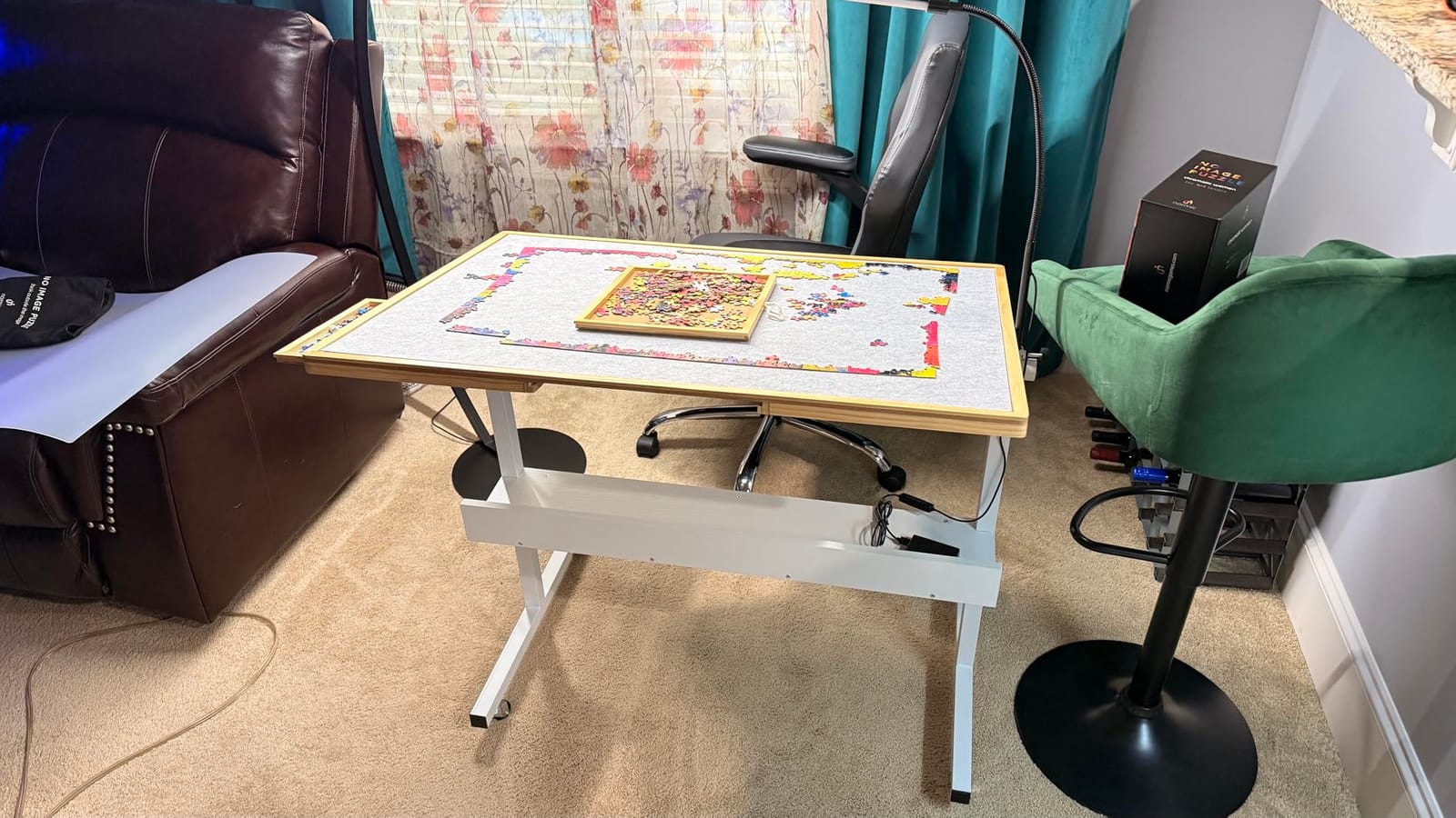 Tektalk Jigsaw Puzzle Table with LED Light, Jigsaw Puzzle Board with Angle & Height Adjustment, Wooden Plateau with Cover, Enclosed with 4 Roller Wheels, for Up to 1500 Pieces customer photo 1