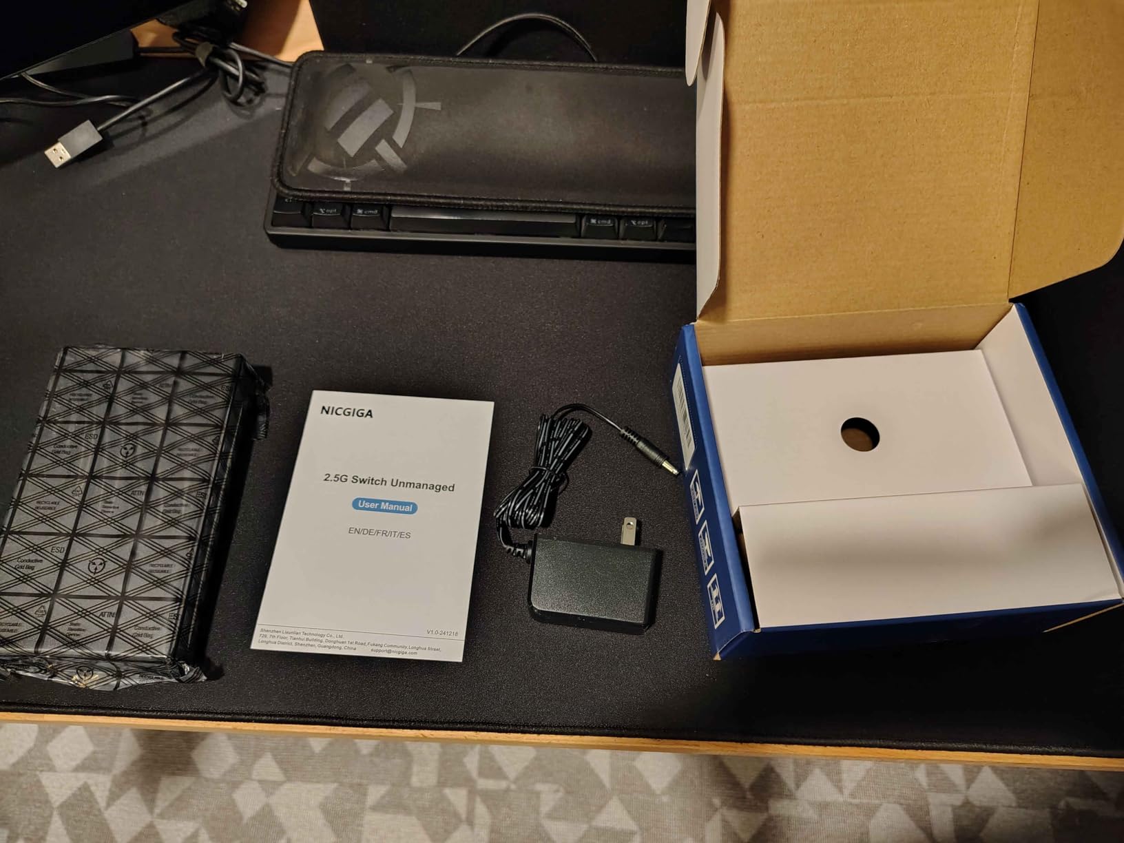 10Gbe Ethernet Switch Unmanaged with 2 x 10Gb RJ45 Ports + 4 x 2.5Gb Base-T Ports, Desktop/Wall Mount NICGIGA 6 Port 10Gbps Network Switch for Wireless AP, NAS, PC customer photo 2
